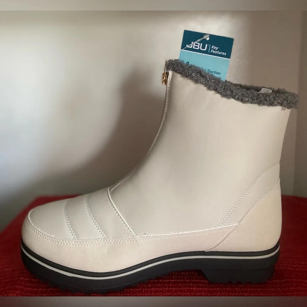 Women's Winter Boots in Cream and Gray